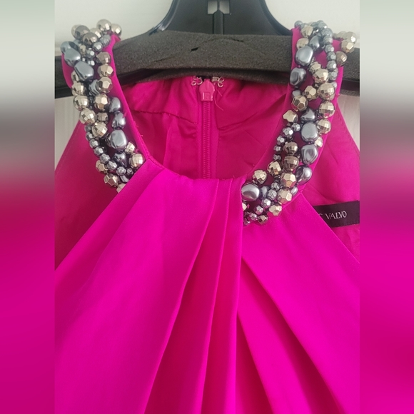 Carmen Marc Valvo Shift, jeweled, halter neck dress, size 10. Only worn once. - Picture 2 of 4